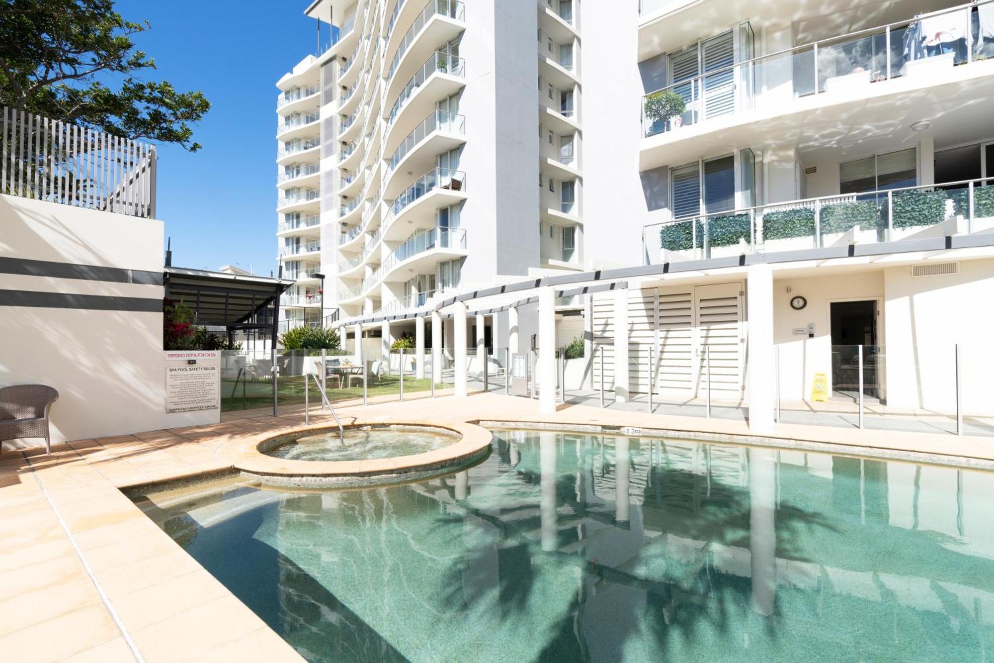 Aparthotel Aspect Caloundra Extérieur photo